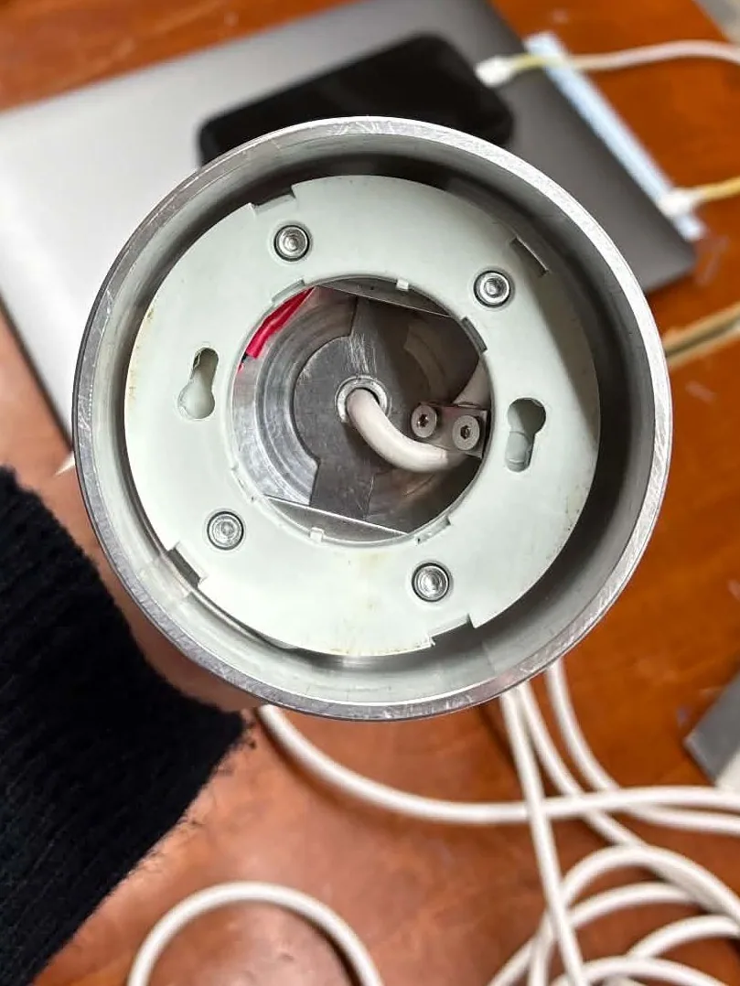 GX53 lamp holder fitted inside the aluminium top cap